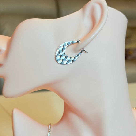 Elegant Silver Textured Hoop Earrings - Picture 8 of 11